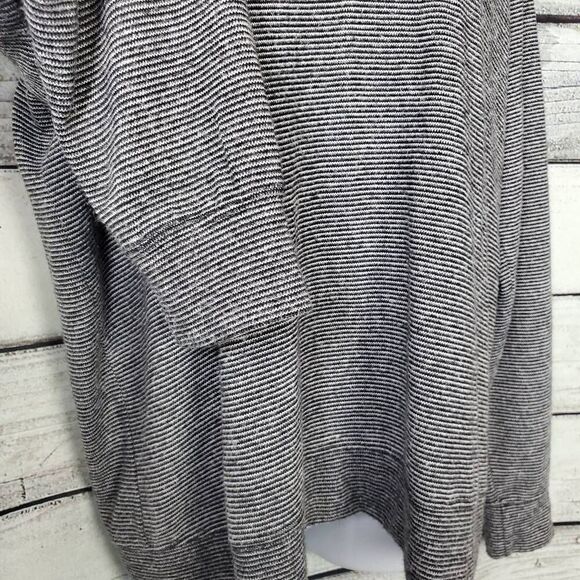 Maurices Women’s Lace-Up Hoodie Sweater Gray Striped Long Sleeve Size 0x - Picture 4 of 12